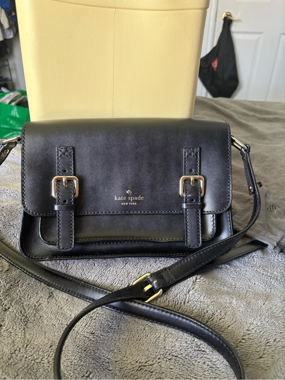 kate spade black leather essex scout purse